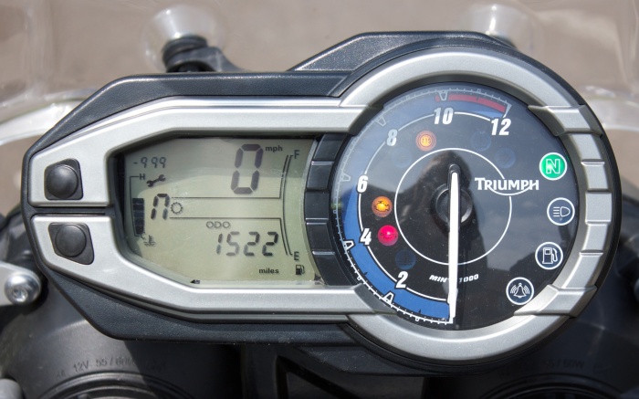 The easy-to-read dash allows you to see just how much fuel you're burning